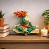 Yoga-jente Resin-pynt, Meditasjon Ro og Balanse Figur, med Kunstnerisk Bladdesign Skulptur, Resin Meditasjonsstatue for Stue