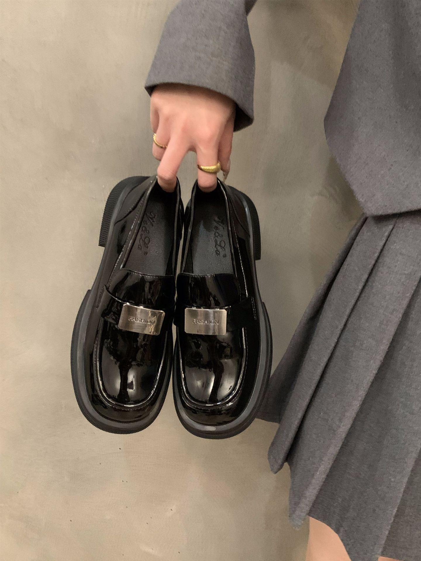 

Black thick shoes loafers women s spring retro single shoes versatile thick heel JK uniform shoes classic British style small leather shoes 35