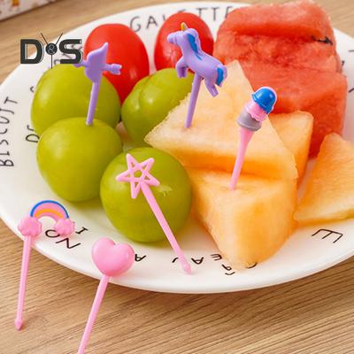 6Pcs/Set Washable Fruit Fork Multi-functional Convenient Cartoon Shaped Fruit Fork