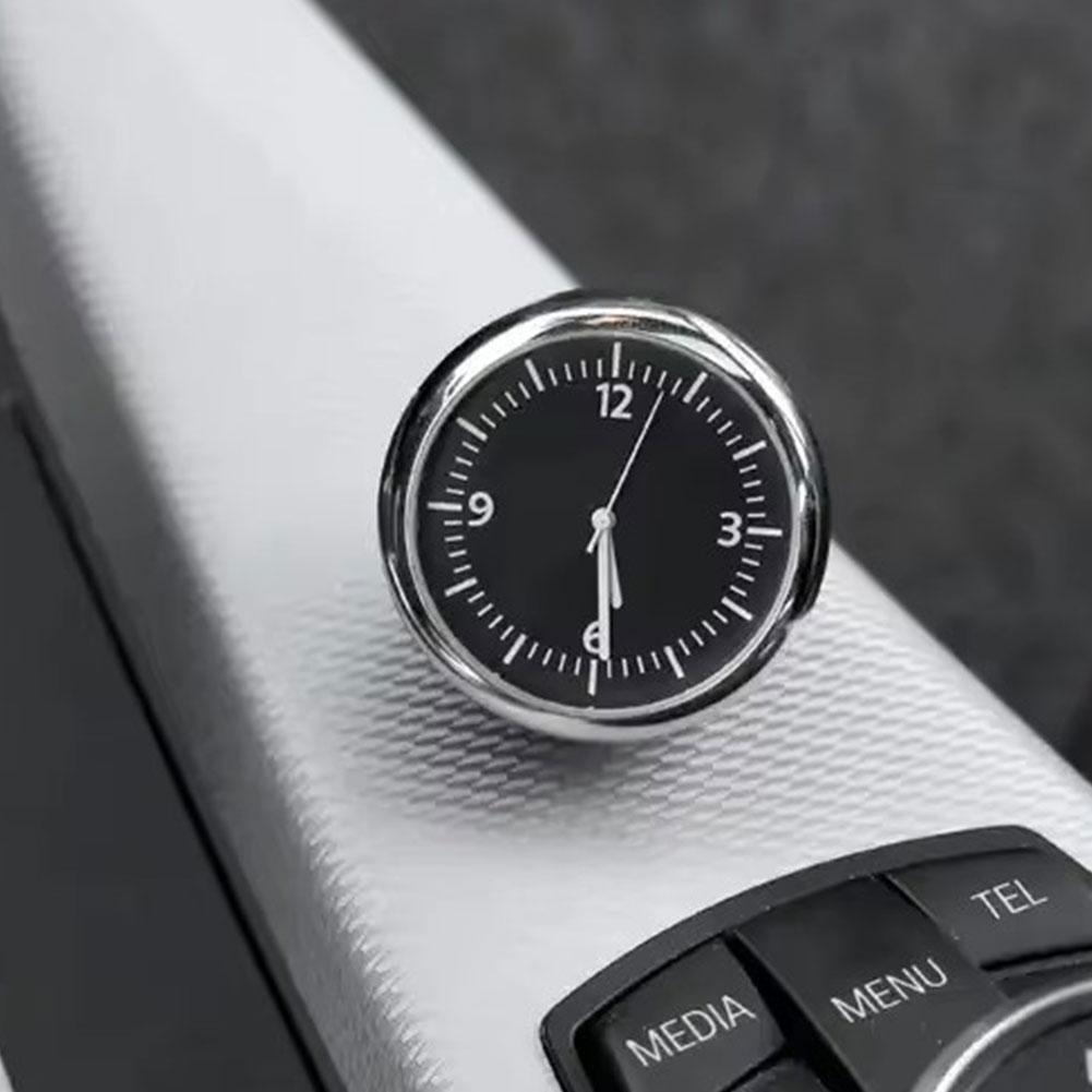 Luminous Clock Higrometr Ozdoba na Deskę Rozdzielczą Mini Zegar Wskaźnik Temperatury Termometr Analogowy Zegar Cyfrowy Naklejka Czujnik