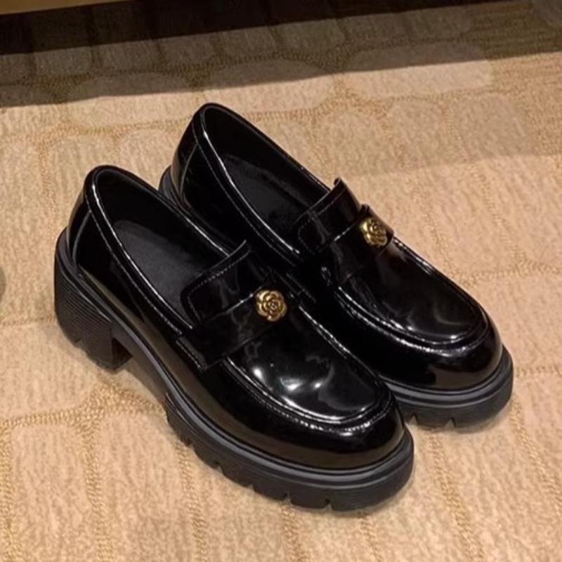 

Waterproof Round-toe Gold-button Slip-on Sturdy-heeled Shoes for Women 40 чорний