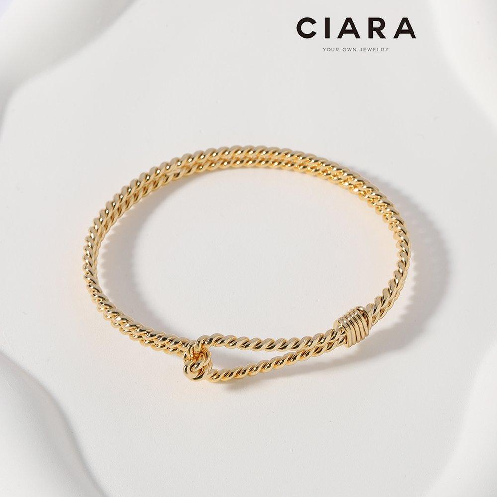 Ciara 14K Emiliano Tar Chain Hook Bracelet (Goldplated)