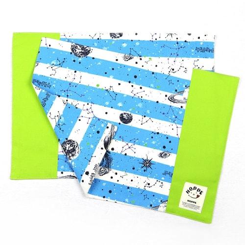 Shimashima Space Blue Placemats, Set of 2 with Name Stickers, Perfect for School Lunches, Kindergarten, and Elementary School, for Boys and Girls, Mad