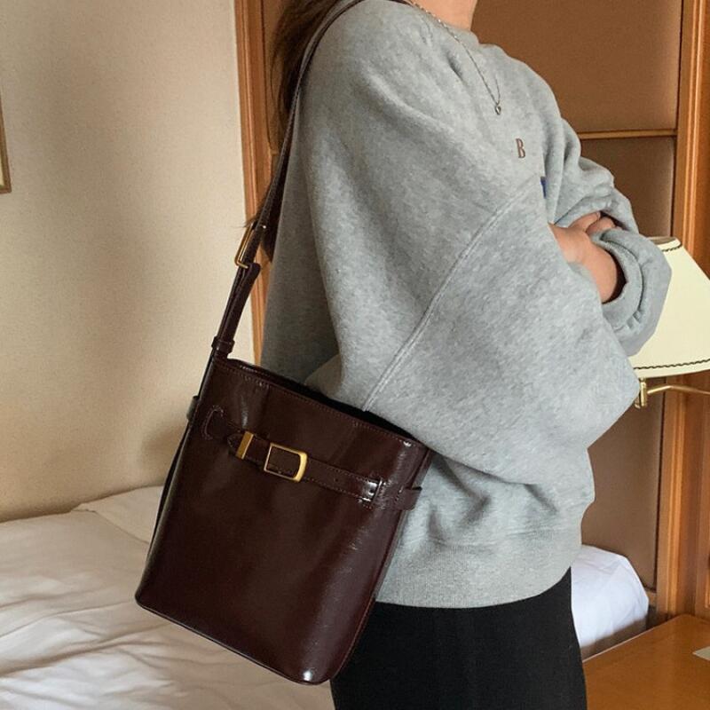 

Женские однотонные сумки через плечо, простые, большой емкости, женские сумки через плечо, высококачественные женские сумки из масляно-вощеной кожи