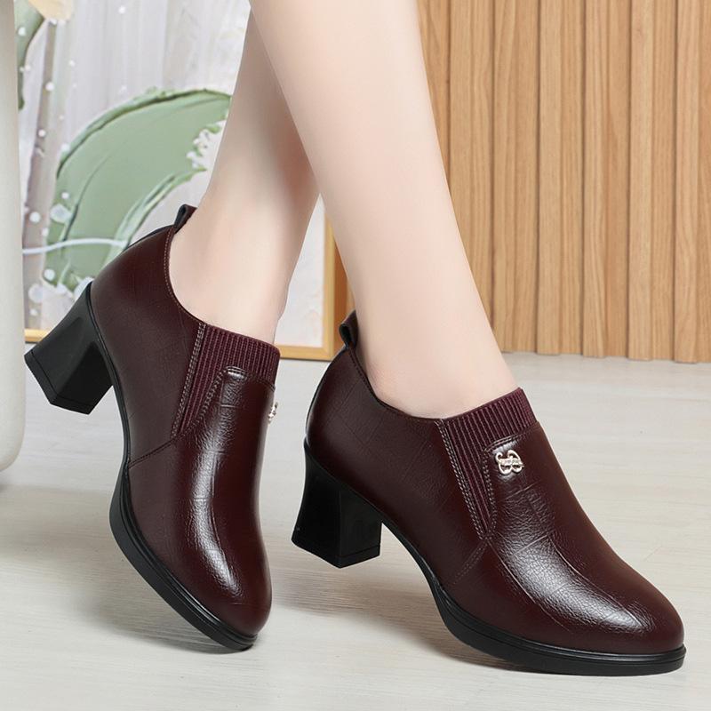 

Модные удобные туфли из мягкой кожи с глубоким носком, женские туфли-лодочки, весна 2024, черные туфли на блочном каблуке для офиса, танцевальные туфли для мам 36(Foot23cm)