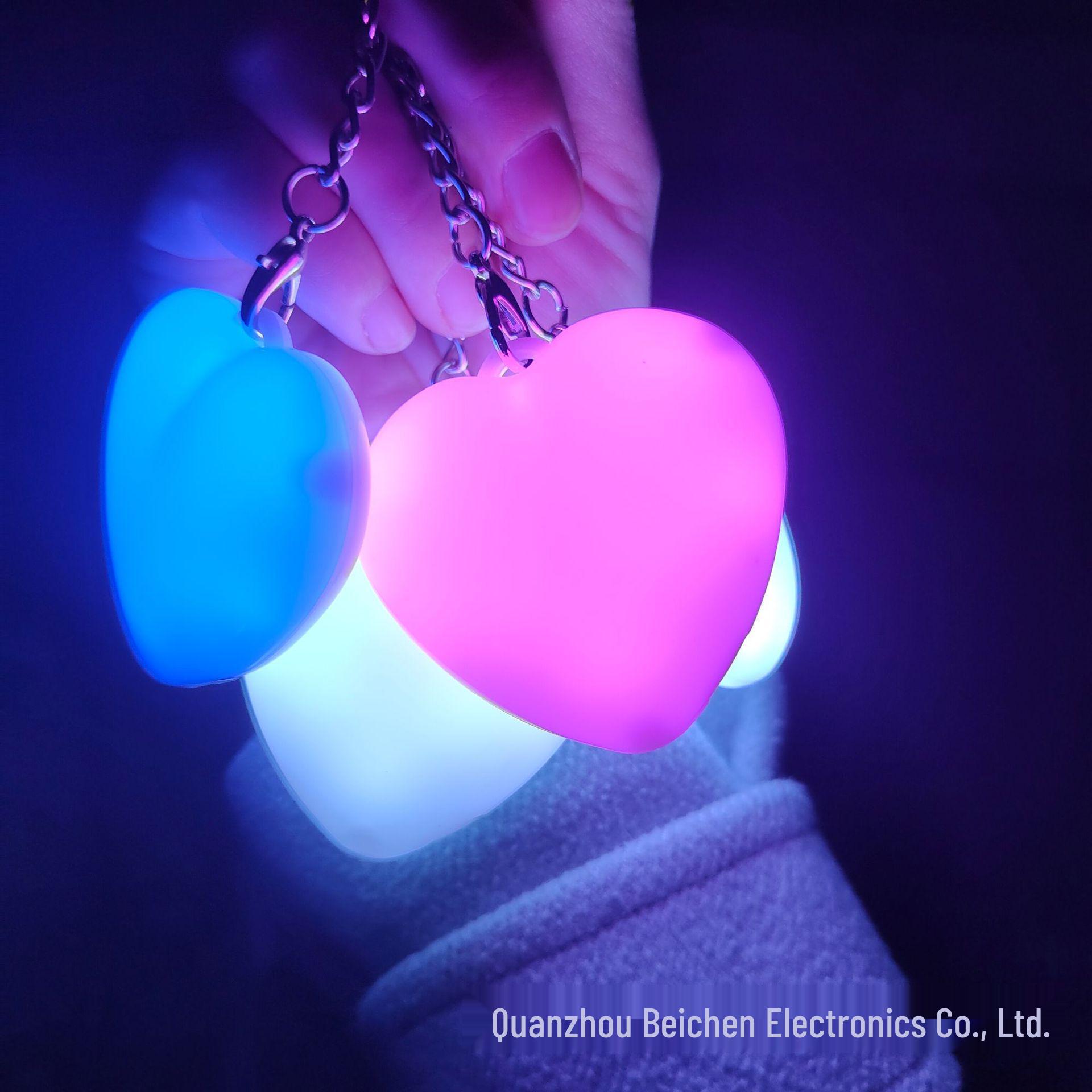 

Светящийся брелок-подвеска LED в форме сердца - Свет для сумки, Подарок Pink Light