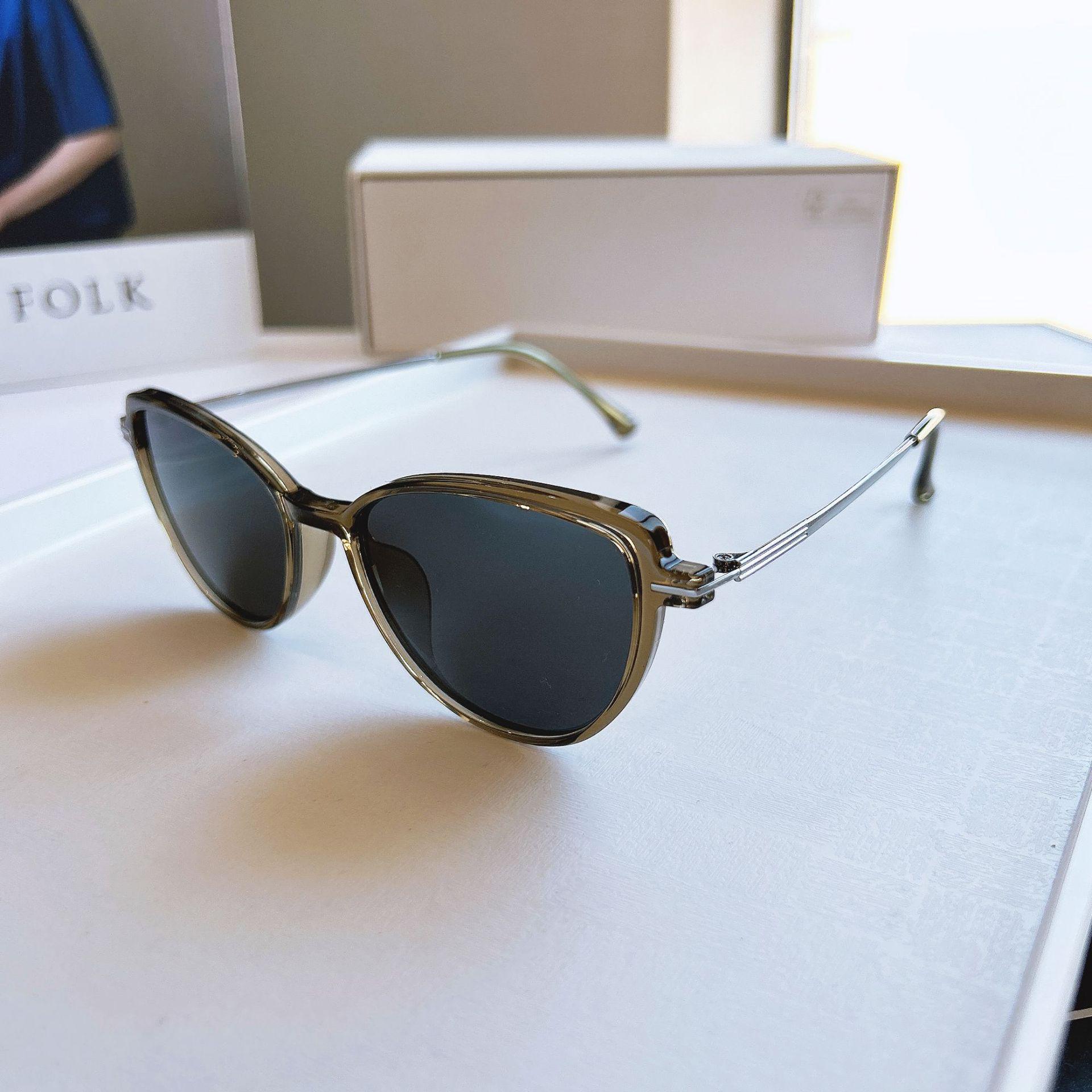 2026 Trendy Cat Eye TR90 Polarized Sunglasses for Men & Women - Stylish Street Fashion