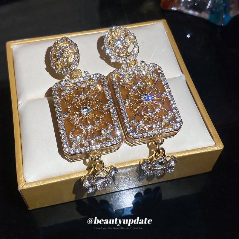 Medieval Vintage Full Diamond Square Stud Earrings Exquisite Heavy Industry Court Style Temperament Earrings Light Luxury High-end Earrings