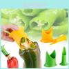 Conjunto Colorido de Ferramentas para Remover o Miolo de Pimentões Para Cozinha Duas Peças Material PP de Alta Qualidade
