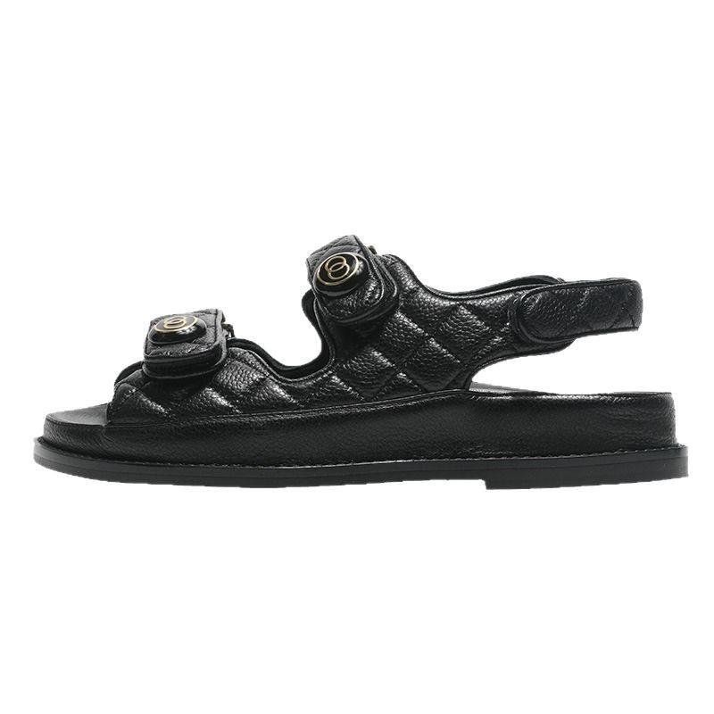 Nuovi sandali donna estivi fondo piatto 2025 nuovo stile Xiaoxiangfeng velcro pelle versatile rombo pelle morbida fondo spesso