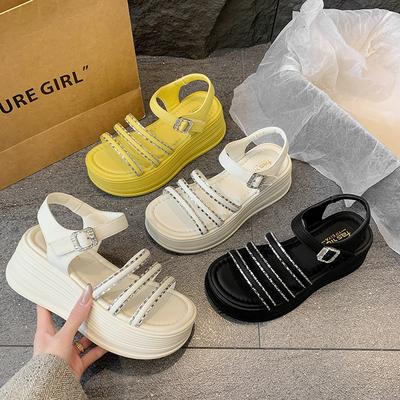 Sandalen meisje 2025 zomer nieuw Koreaanse versie van internetberoemdheid platform muffin met feeërieke stijl met rok Romeinse sandalen vrouw