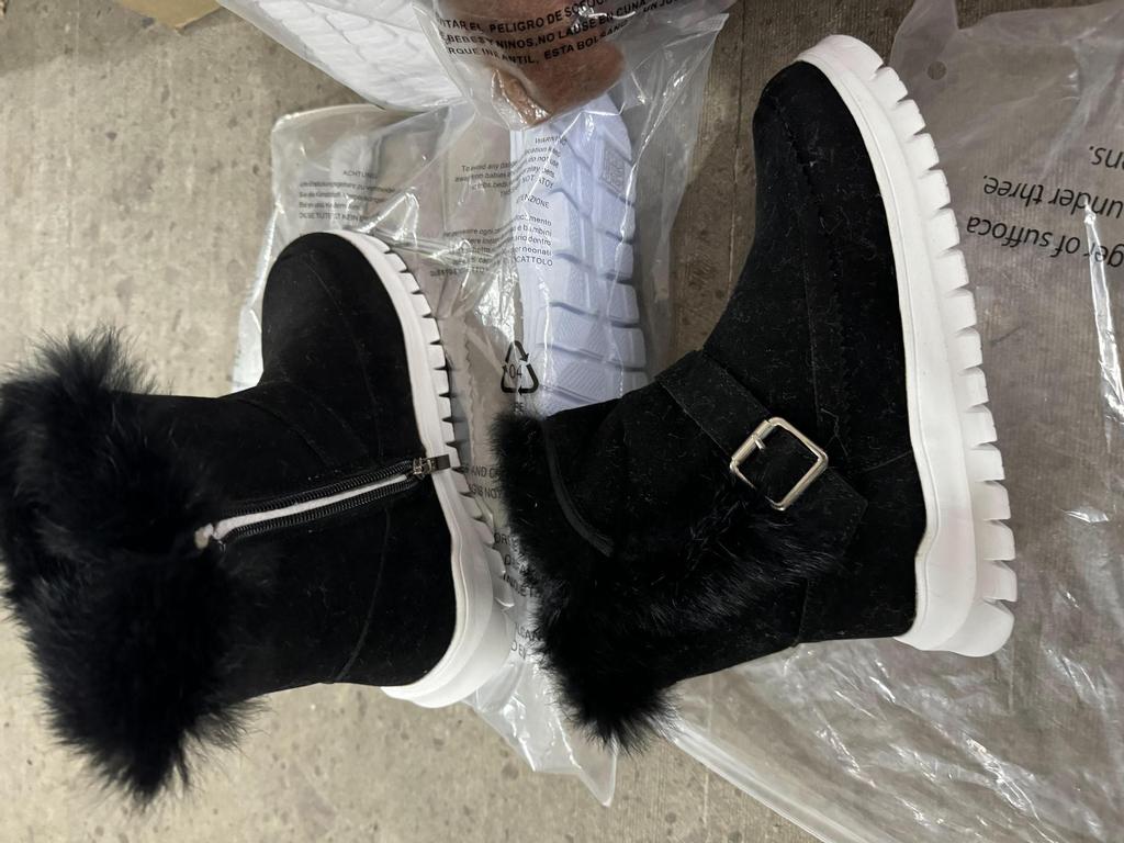 Women's Plus-Size Korean Snow Boots: Thick, Colorful, Velvet-Lined, Flat, with Side Zipper for Autumn and Winter