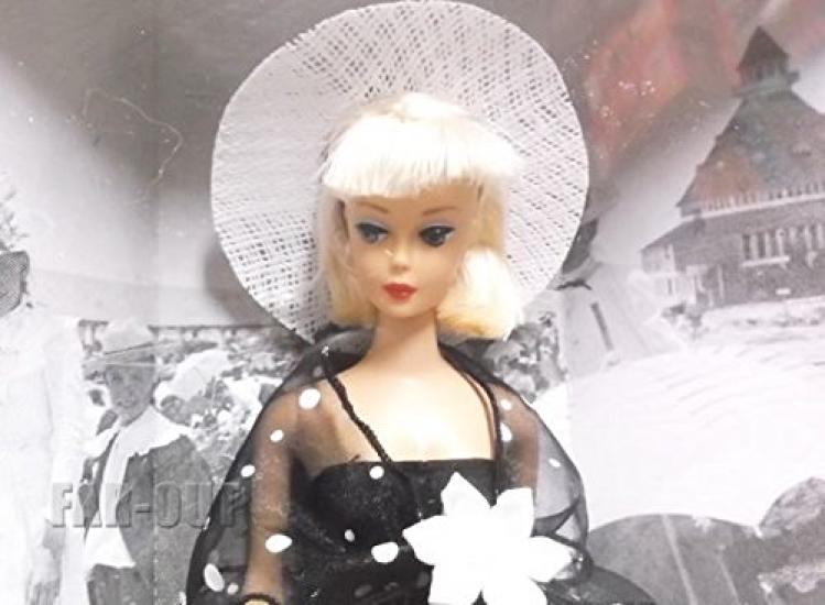 Barbie Beach Blanket Classic Beach Fashion Black Dress Doll Doll Convention 1997 Limited Commemorative Edition