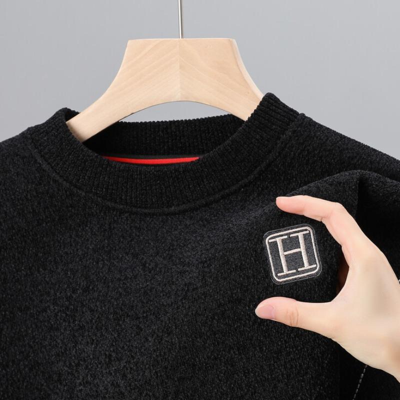 Zimní nový svetr pánský svetr s kulatým výstřihem a sametem zateplená jehla tkaný svetr pánský spodní kabát top oblečení