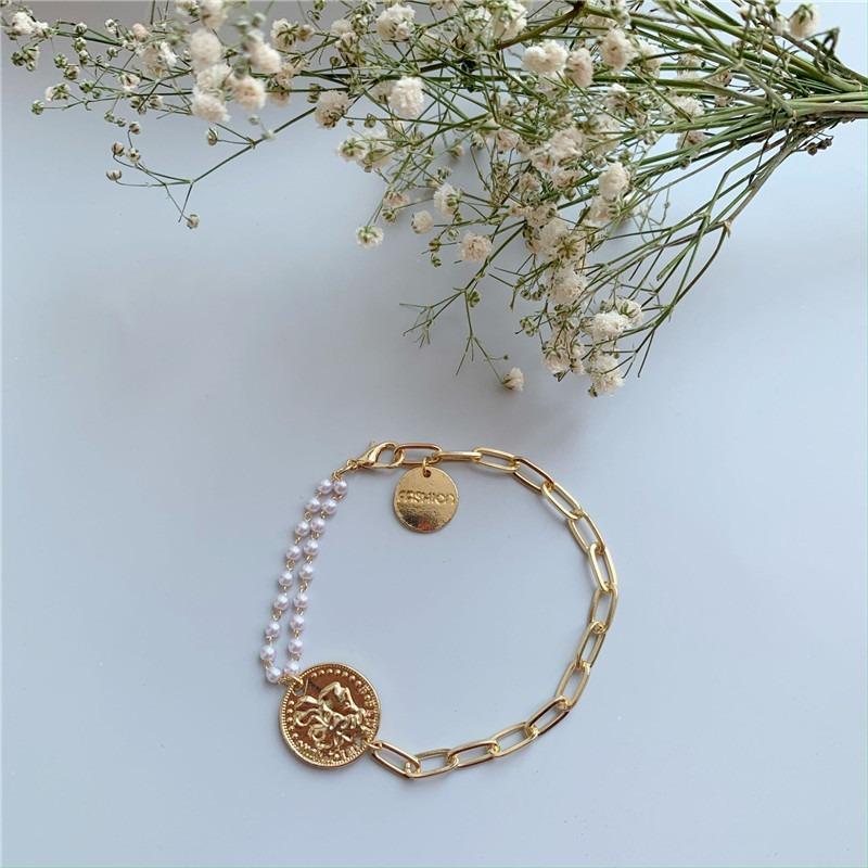 Meier New Arrival Bracelet Niche Stylesense of Designfrench Gold Coin Metal Bracelet Stylish Head Bracelet
