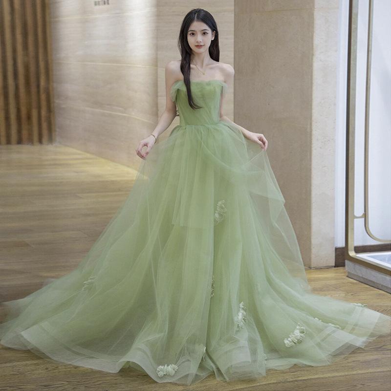 

Платье Мори вечернее знаменитость легкая роскошь нишевое вечеринка годовое собрание банкет темперамент церемония совершеннолетия художественный тест вечернее платье M