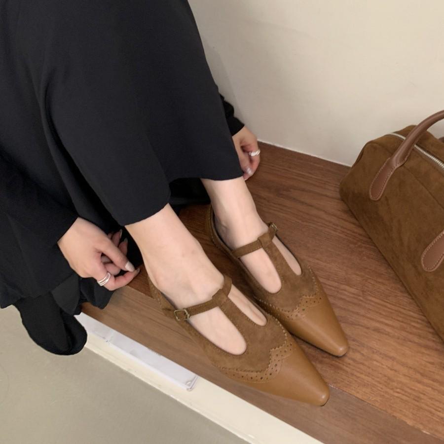 2025 autumn new French retro pointed head shallow mouth single shoes women's versatile low-heeled T-buckle with Mary Jane shoes