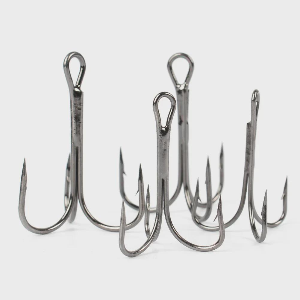 100 Angelhaken mit Widerhaken aus Kohlenstoffstahl: Dreiarmige Anker in einer Box