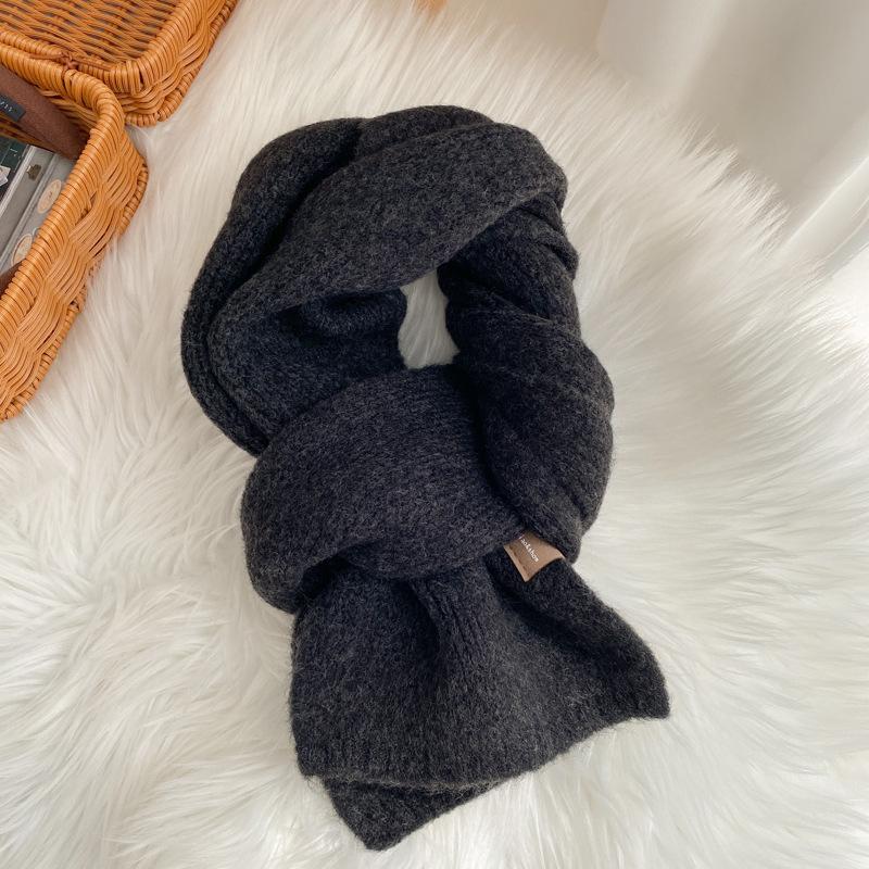 Age-reducing green wool knitted wool small scarf versatile student short women's winter scarf couple men