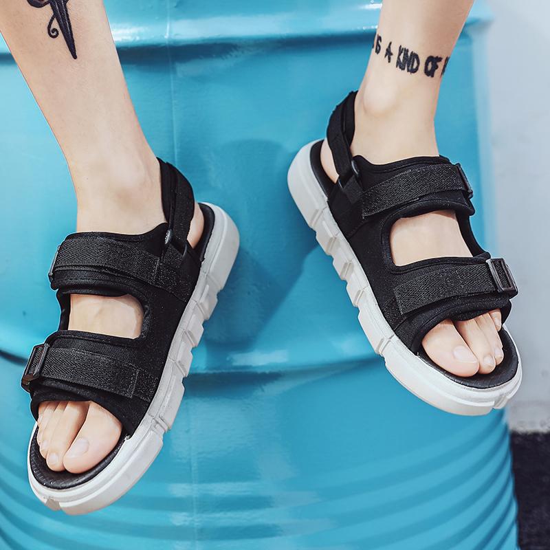 Nové pánské sandály Letní pohodlné prodyšné plážové pantofle Lehké protiskluzové římské boty Venkovní žabky