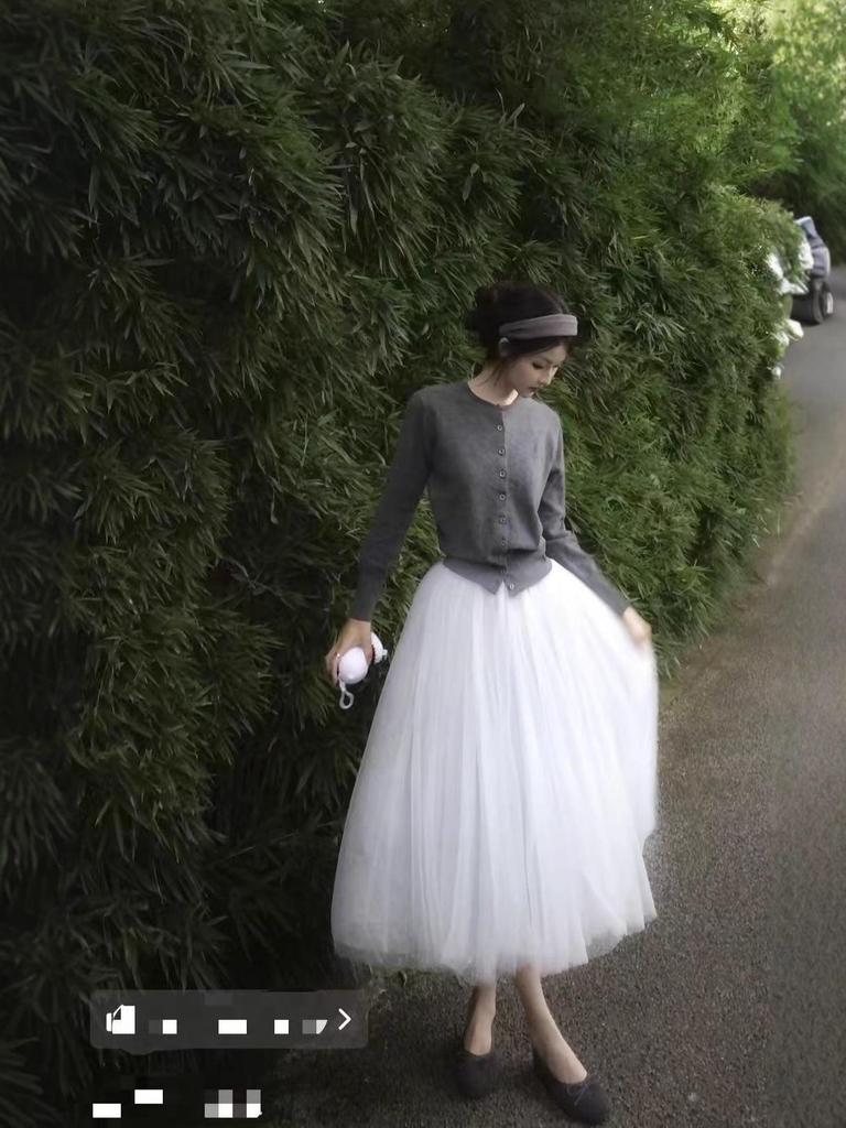 720-Degree A-Line Mesh Skirt: Sheer, Slimming, Long Length, Large Swing, Hip-Covering Design