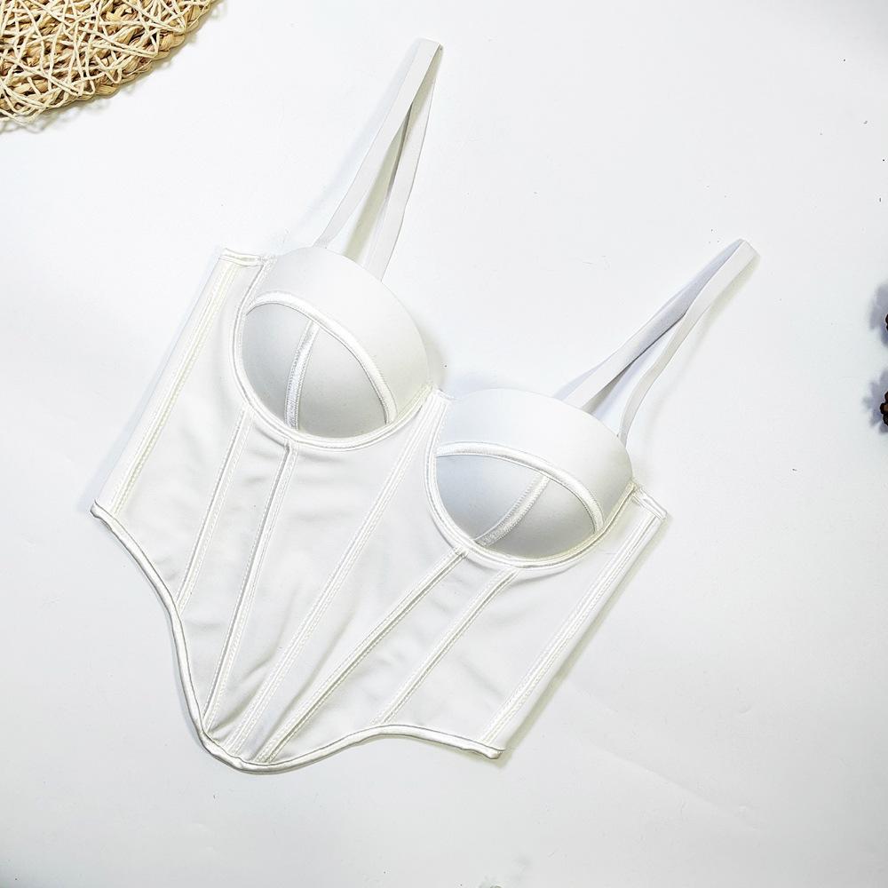 Corsés, ropa de mujer moderna y elegante