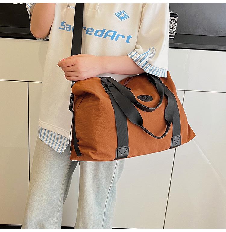 Large Capacity Travel Bag with Wet/Dry Separation for Yoga, Swimming, and Business Trips - Wear-Resistant, Lightweight Crossbody Handbag Luggage.