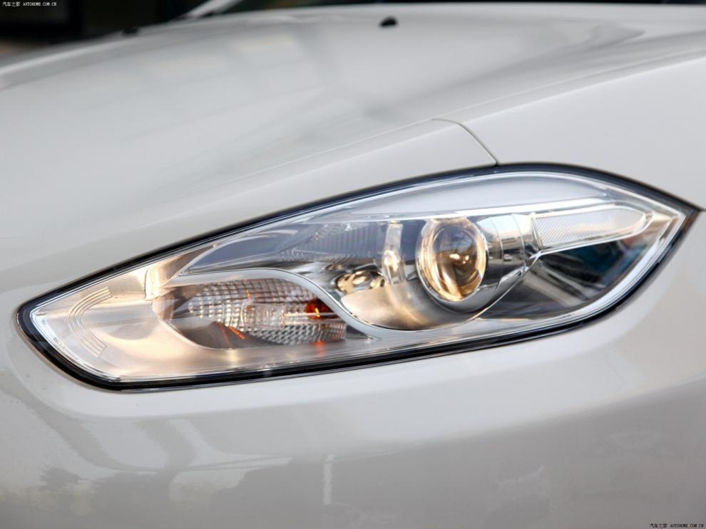 

2012-2017 GAC Fiat Viaggio Front Headlight Assembly Lampshade Without bracket premium, right side