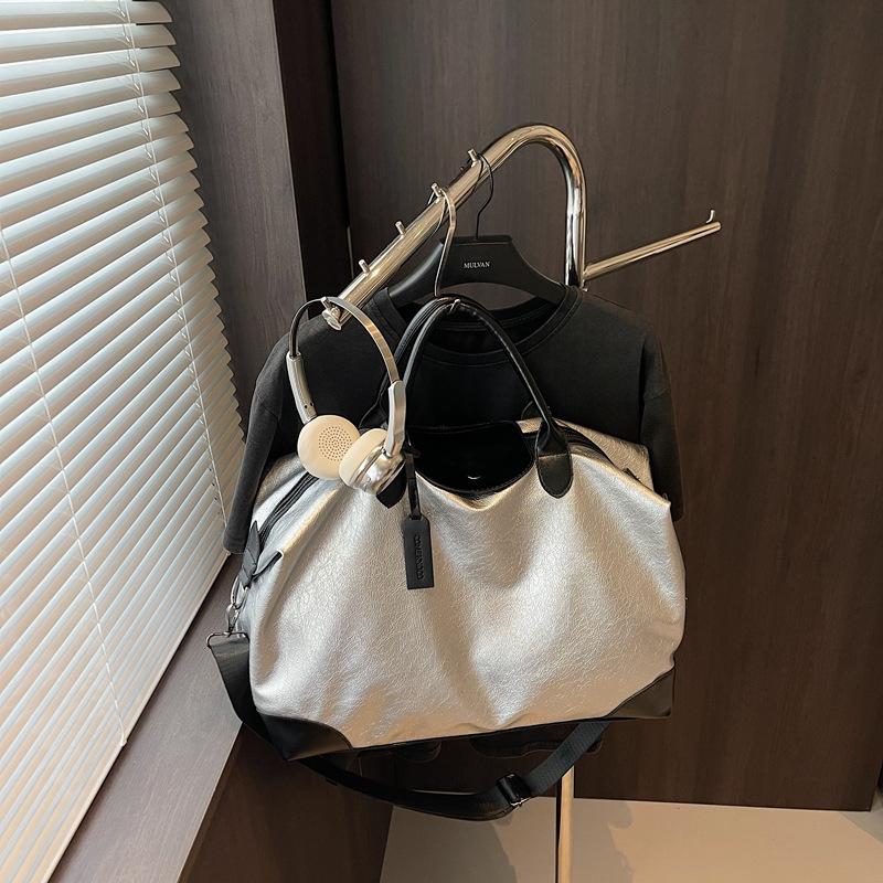 New Shoulder Short-haul Travel Bag, Boarding Bag, Large-capacity Luggage Storage Bag, Light Maternity Bag.