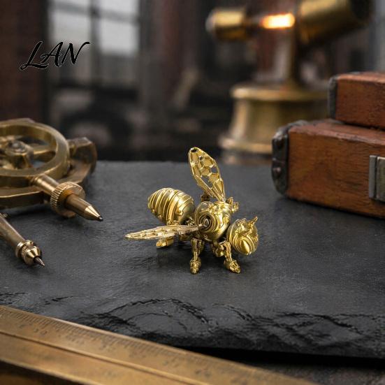 Lightweight 3D Printed Display Piece Articulated Bee Fidget Toy, Flexible Joint Figurine with Keychain, High Precision Hollow Body Model Mechanical