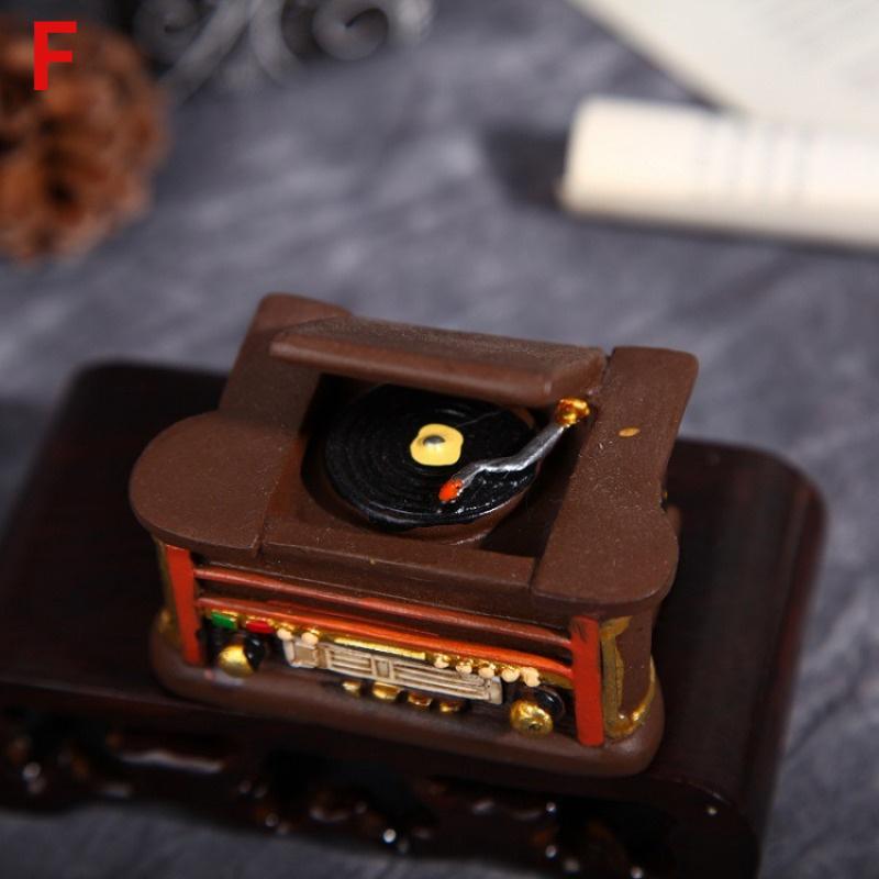 Retro Nostalgic Resin Crafts Home Decoration Mini Ornaments Photography Props Cameras, Pianos and Phonographs.