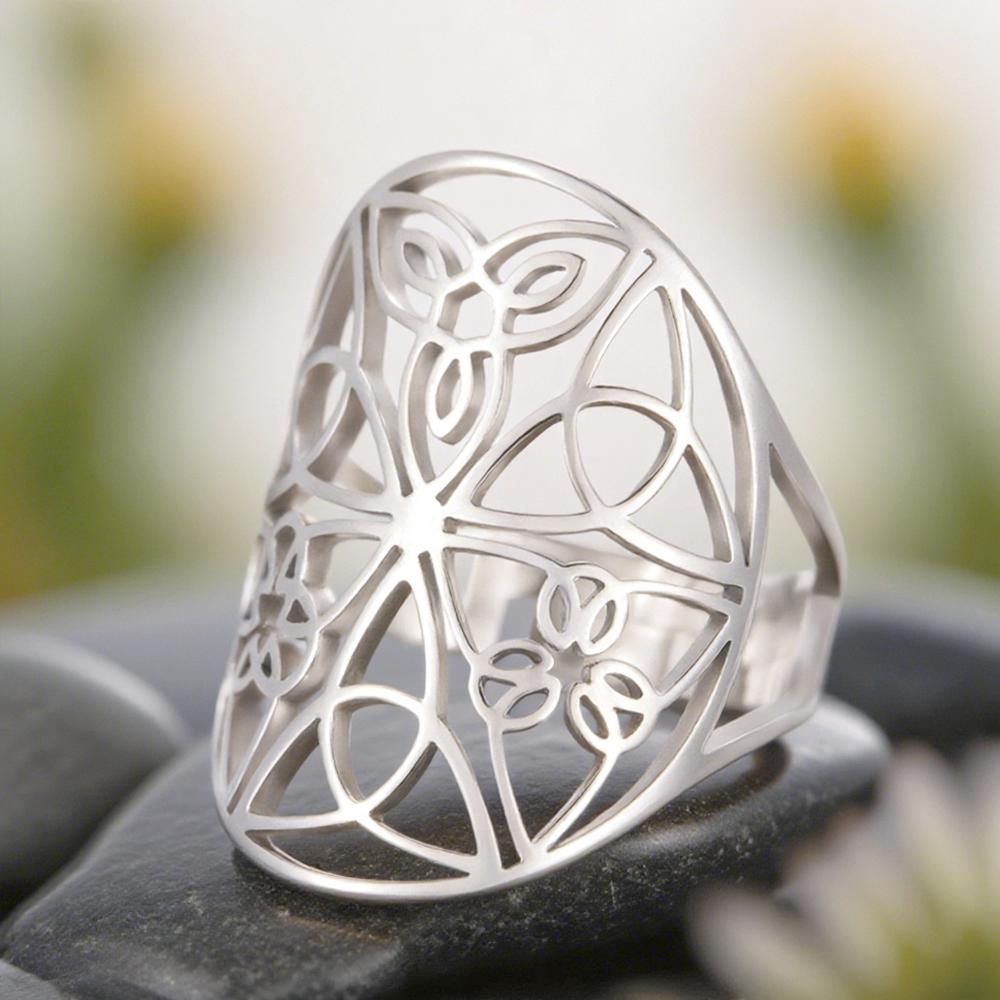 Dawapara Triquetra Trinity Knot Adjustable Ring Endless Infinite Knot Geometric Cutout Celtics Ring Stainless Steel Wedding Band resizable
