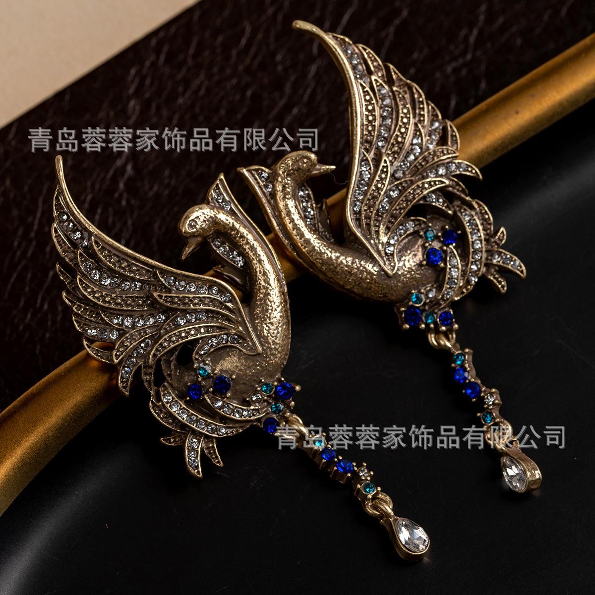 French Earrings Niche Heavy Industry Alloy Inlaid With Diamonds Oriental Luxury Light Vintage Swan Style Antique High-end Feel