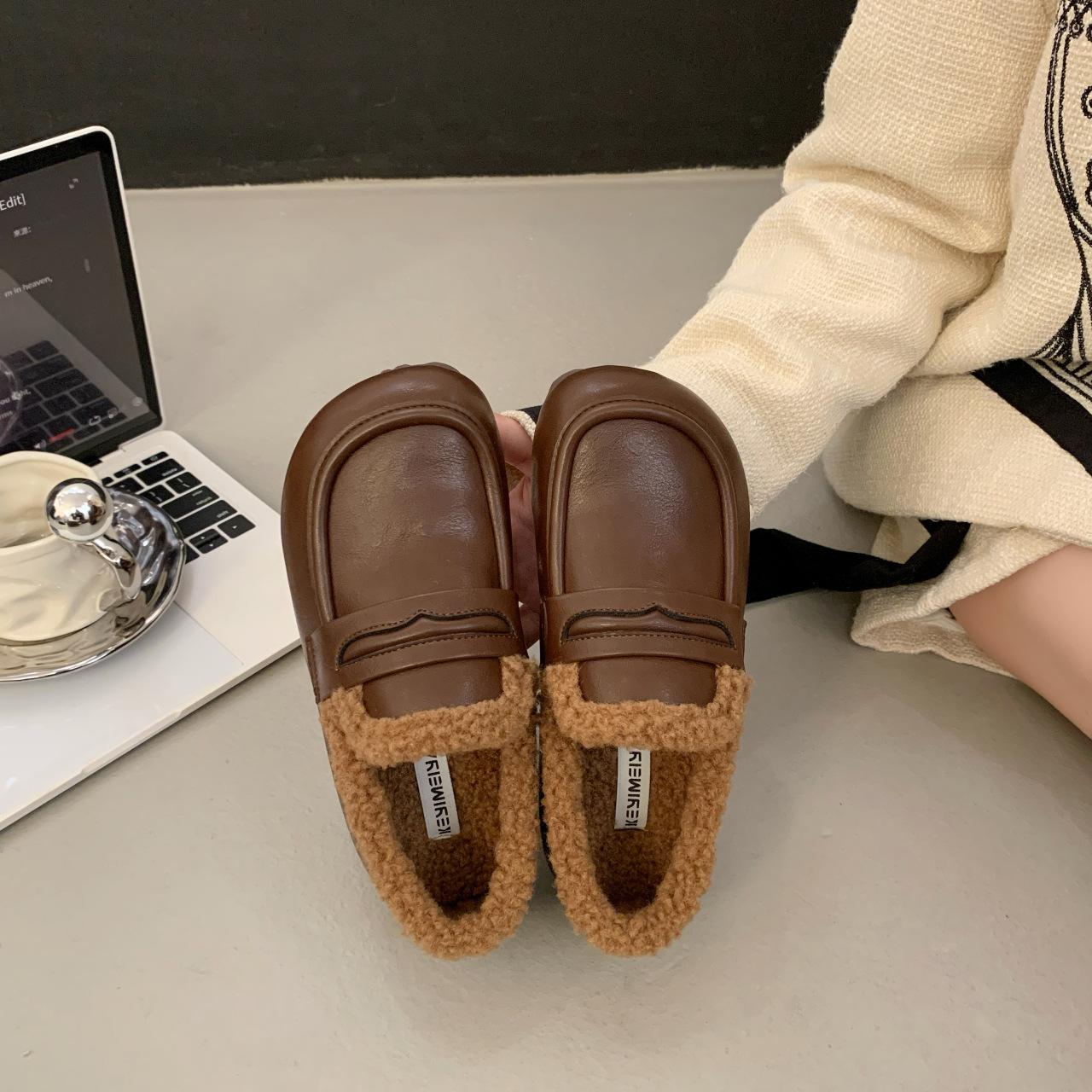 

Лоферы женские 2024 осень-зима бархат толстый каблук толстая подошва нескользящая мода британский стиль черные маленькие кожаные туфли одинарные туфли 35 коричневый