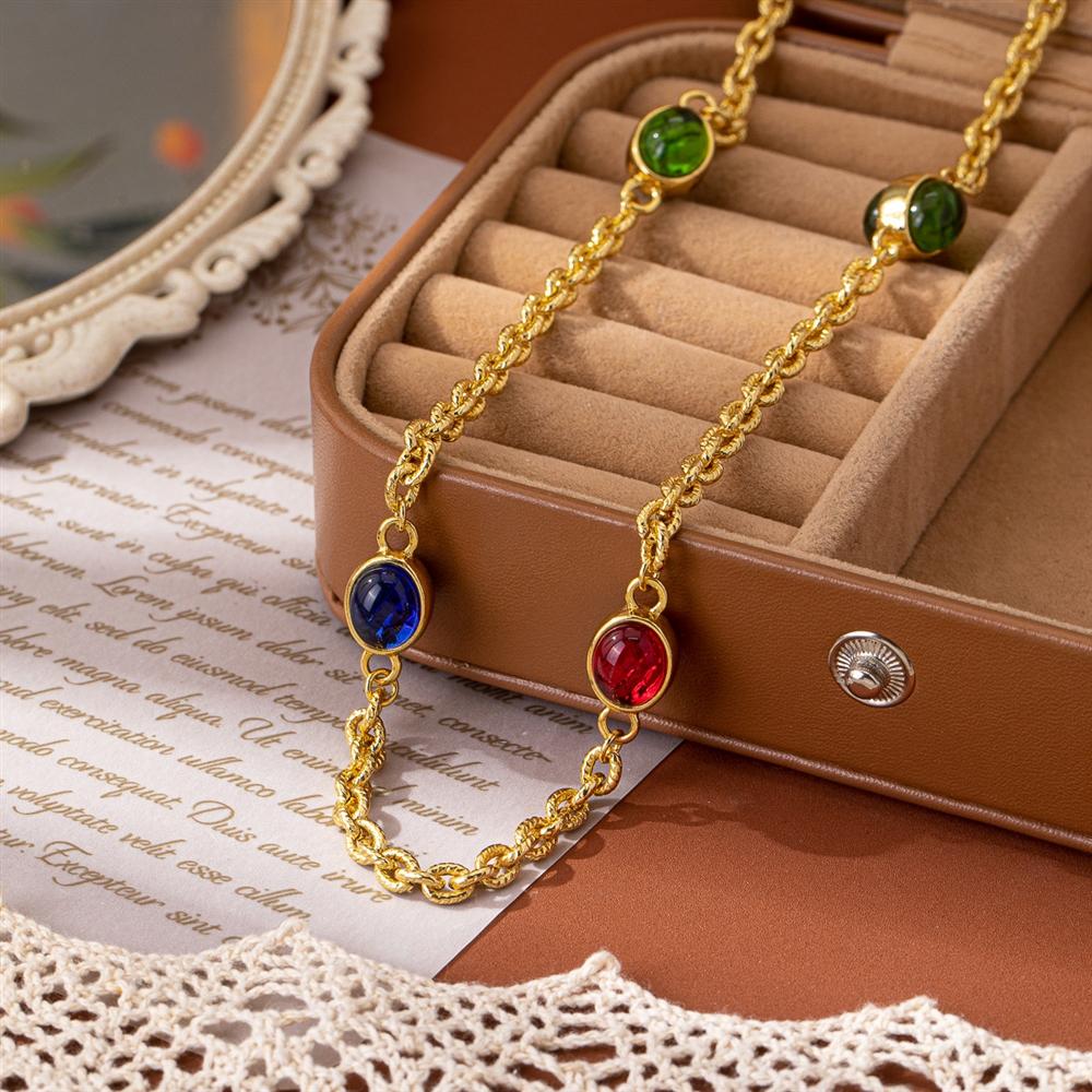Qingdao Vintage Handcrafted Simple and Exquisite Summer Long Set, Court Sweater, Chain Fragrance Family Style Necklace