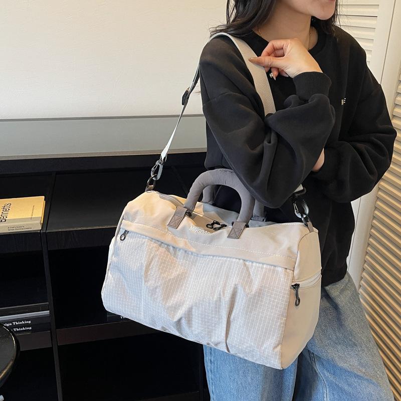 New large-capacity travel storage bag, simple travel bag, lightweight waterproof portable shoulder bag