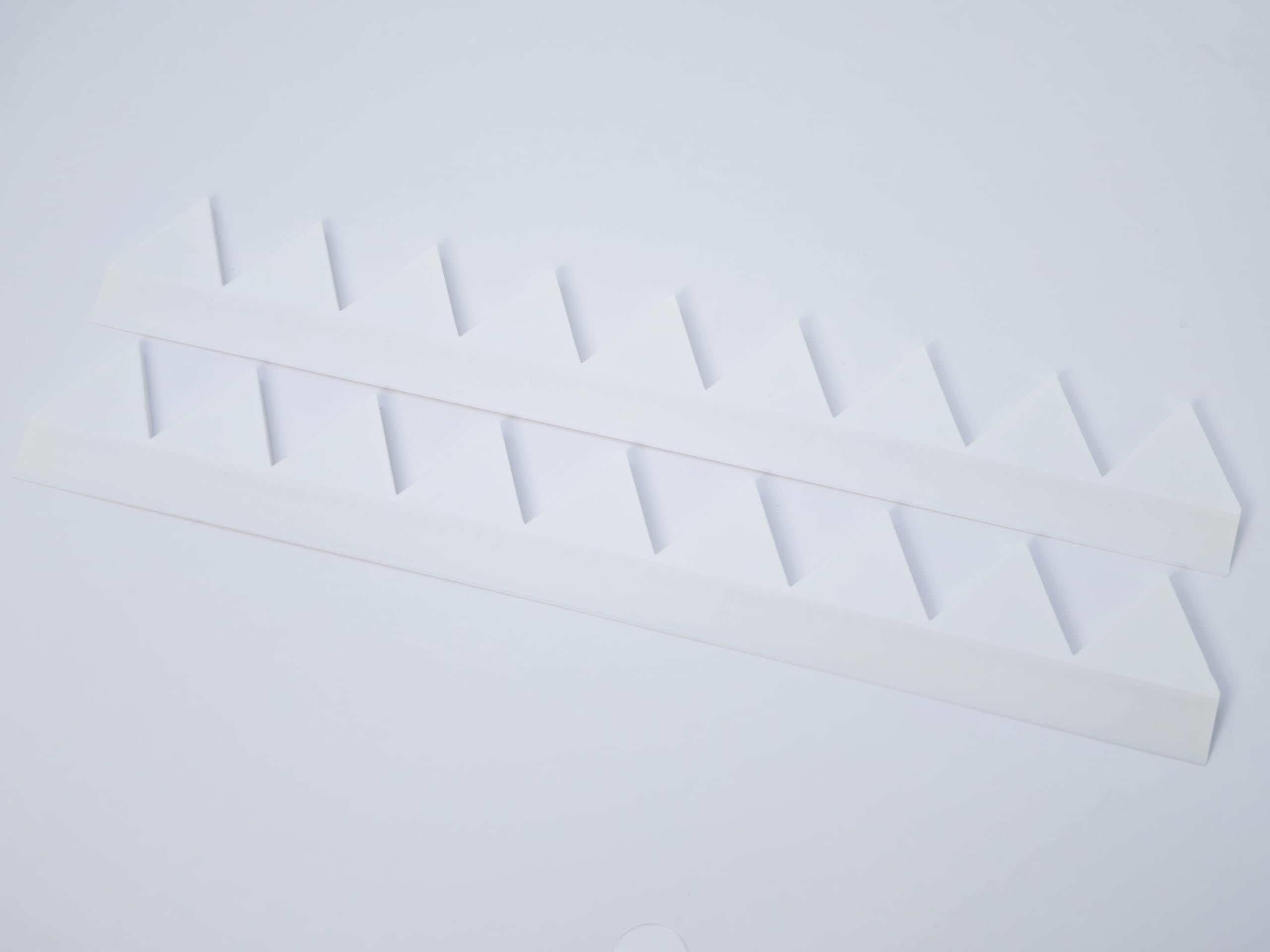 

эффективный аэродинамический из соединяемых белых панелей с 9 шевронообразными, устройство, АБС, (2 хребта)