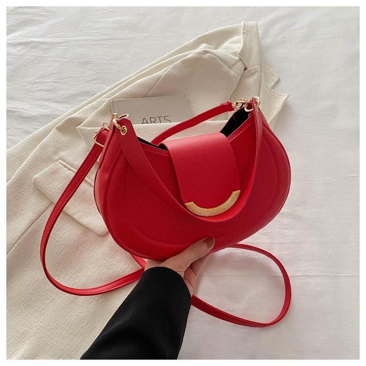 

Foreign style trend versatile fresh round high texture this year popular solid color bag niche design oblique span shoulder bag червоний