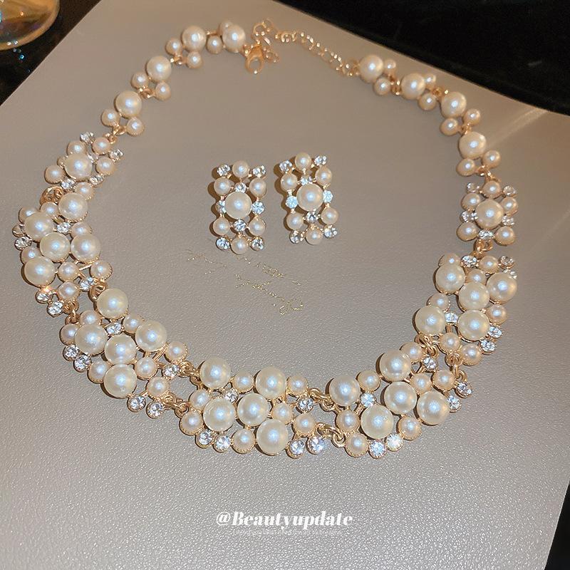 Diamond-encrusted Pearl Rectangular Stud Earrings Necklace Two-piece Set French Retro Court Style Neck Chain Light Luxury High-end Necklace