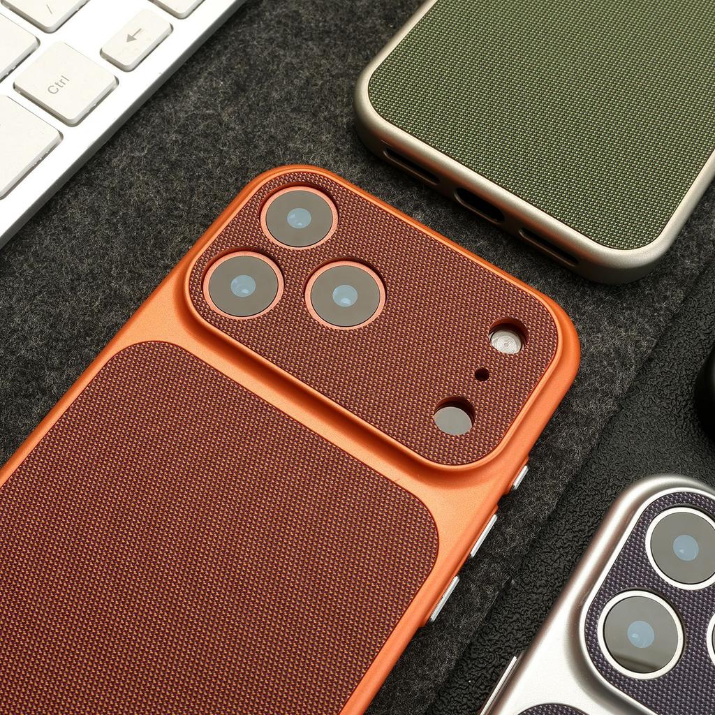 For iPhone 17 Pro Magnetic Case Fabric Texture PC Anti-Scratch Phone Cover Compatible with MagSafe