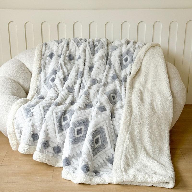 Geometric Jacquard Taff Velvet Blanket Lamb Wool Warm Nap Sofa Cover for Napping Double Layered Thick Bed Sheets for Home
