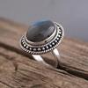 Ovaler Edelsteinring aus natürlichem Labradorit, handgefertigter Ring, böhmischer Ring, 925er Sterlingsilber, handgefertigter Ring, Hochzeitsgeschenk, Jubiläumsgeschenk