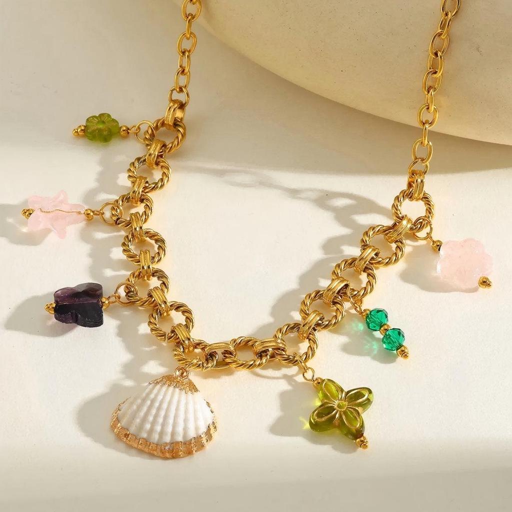 European & American Ocean Beach Style 18K Gold Seashell Pendant Necklaces for Women, Stainless Steel, Light Luxury.