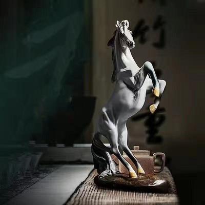 Pryskyřičná zvířecí dekorace kůň socha soška evropský styl ozdoby Domov, obývací pokoj, kancelářské dekorační doplňky