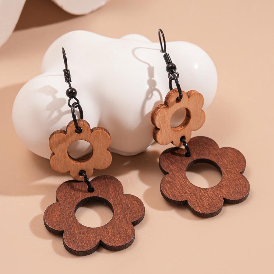 Luxuriöse Rote Blume Quastenohrringe: Stilvolle, Hochwertige Statement-Ohrstecker für Damen