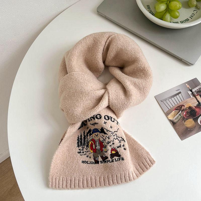 New autumn and winter embroidery bear men and women versatile solid color students cute winter warm knitted scarf