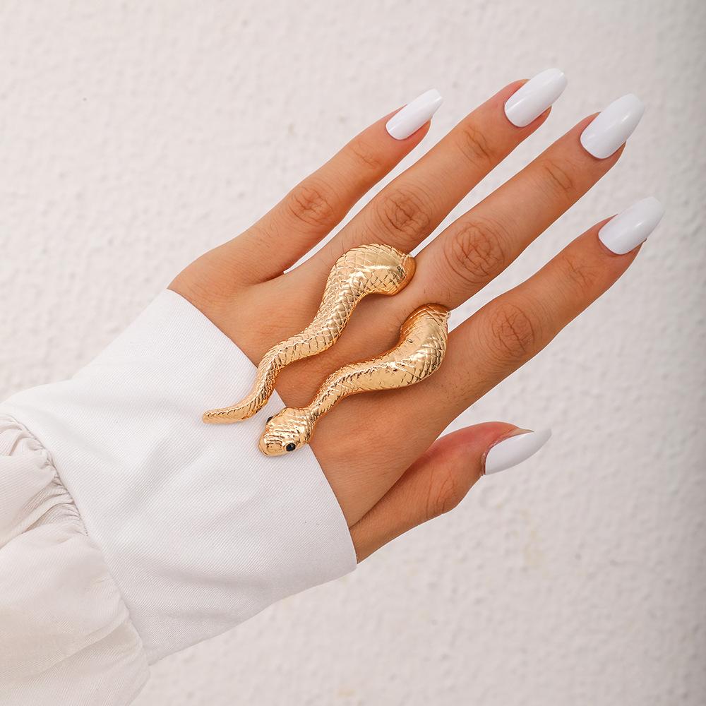 European and American Style Fashion Personality Snake Adjustable Copper Ring European and American Style Fashion Personality Snake Adjustable Copper Ring