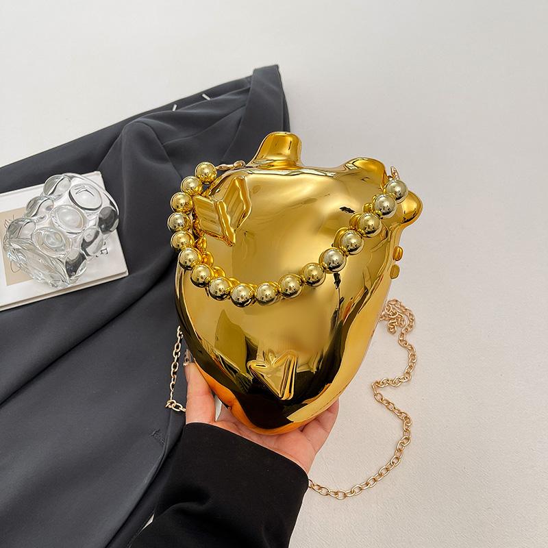 Luxury Acrylic Banquet Bag Heart aped Women's Bag 2025 New Hard Shell Box Bag Chain Strap Crossbody Bag Phone Bag Trendy