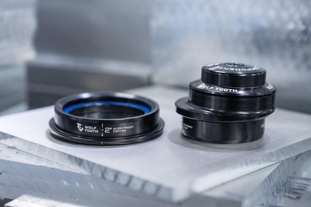 Wolf Tooth EC44 Upper EC49 Lower GeoShift Angle Headset 2°Performance Long(115-140mm)