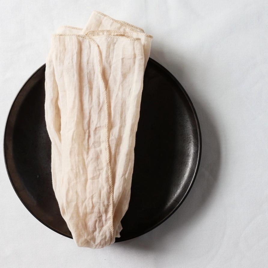 Polyester Cloth Napkins 18 X 18 Inches Cheesecloth Napkins Table Dinner Versatile Reusable for Dining Parties Wedding Decoration